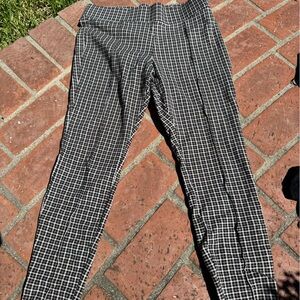 Old Navy Women's Black and White Checkered Chinos